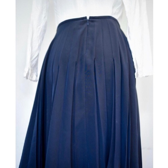 DKNY Ink Blue Colored Pleated Midi Skirt Sz 10 NWT - Picture 5 of 8